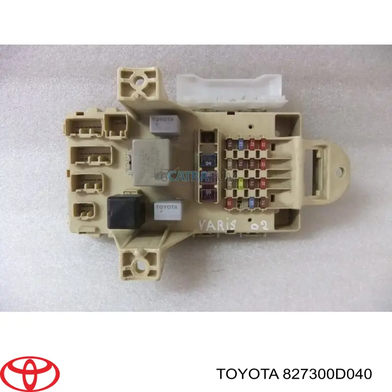 Монтажный блок предохранителей на Toyota Yaris  P10