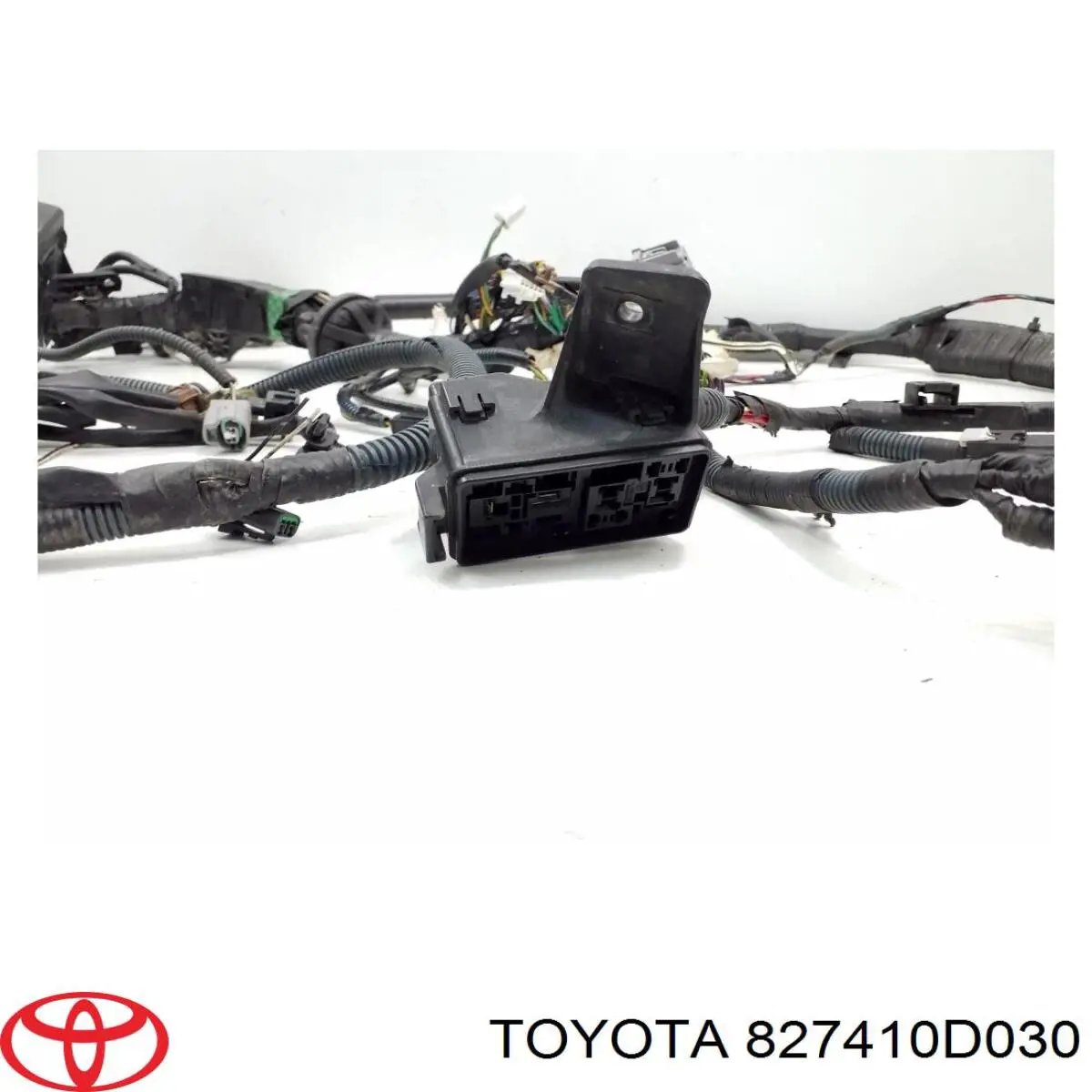 Купить 827410D030 Toyota Монжатный блок реле