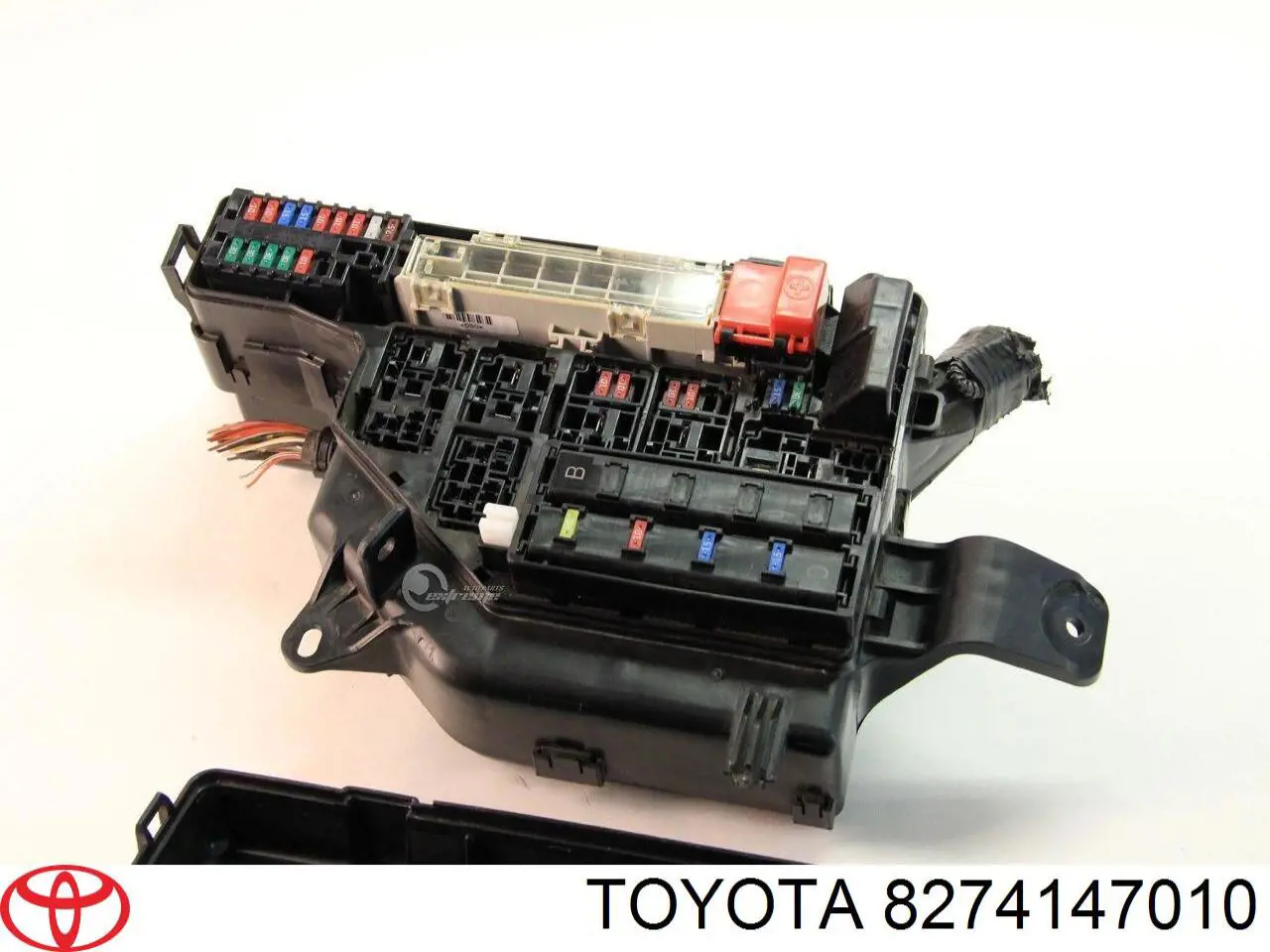 8274147010 Toyota Монтажный блок предохранителей
