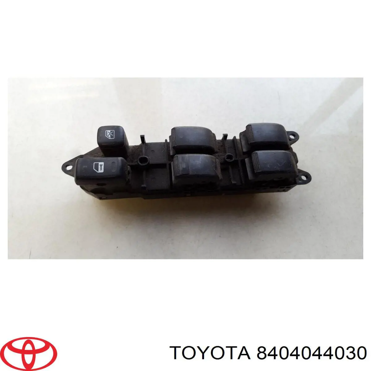 8404044030 Toyota Кнопочный блок управления стеклоподъемником центральной консоли