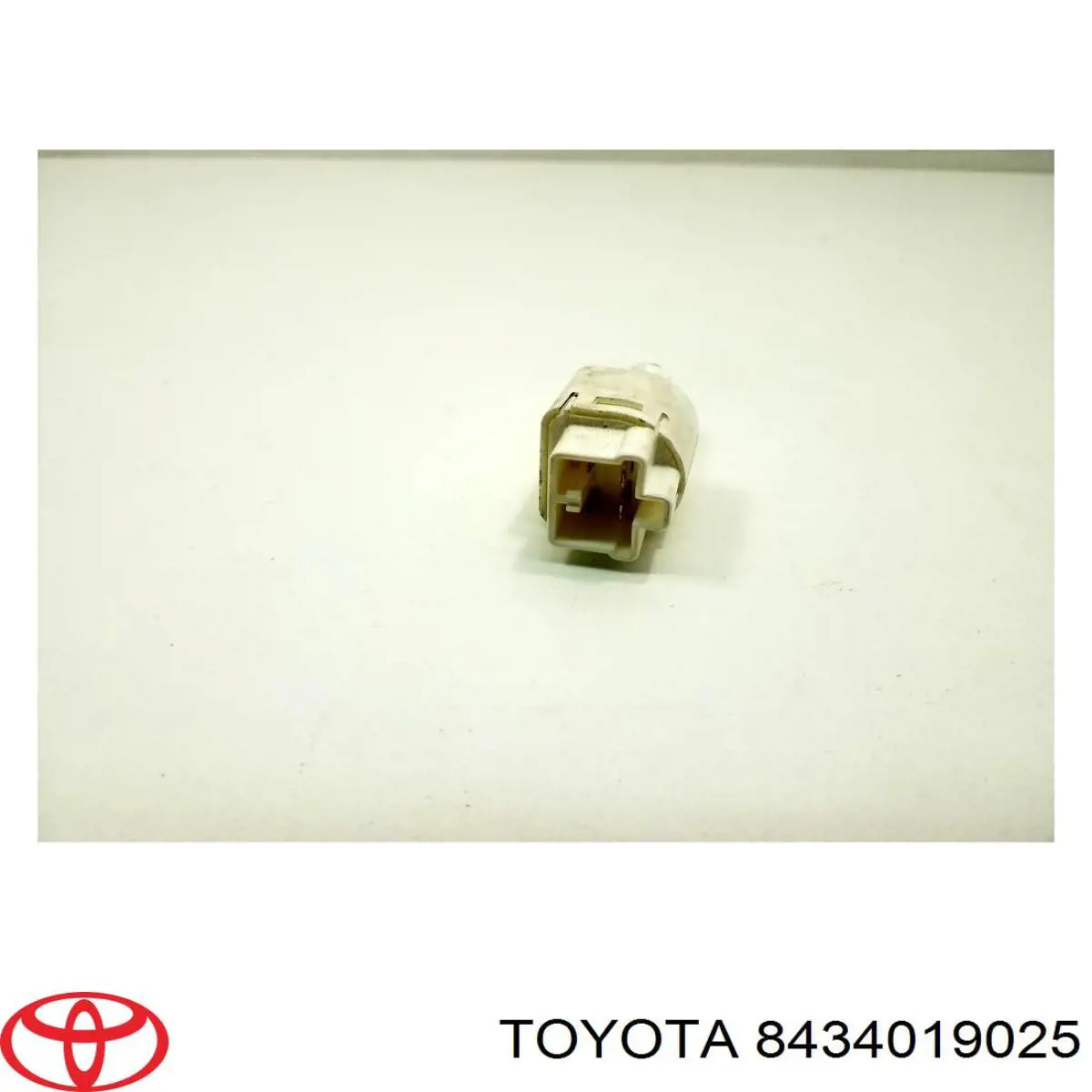Interruptor Luz De Freno 8434019025 Toyota