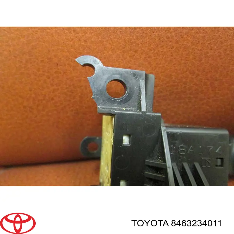 Переключатель управления круиз контролем Toyota 8463234011