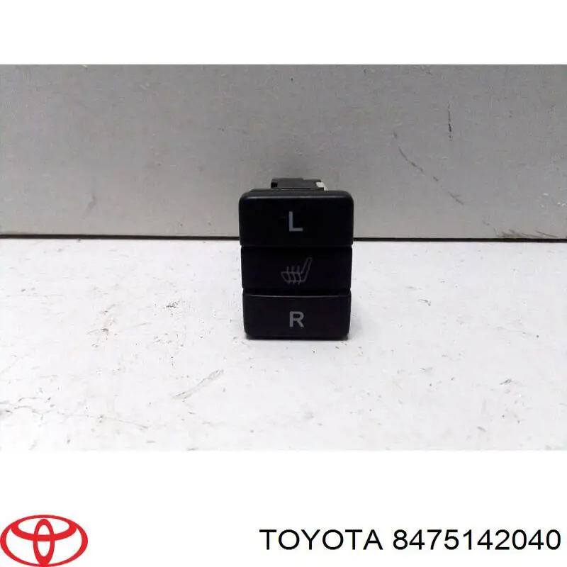 Кнопка включения обогрева сиденья на Toyota Corolla E15