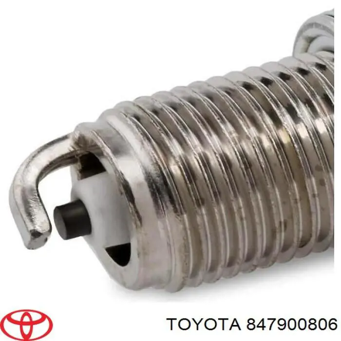 847900806 Toyota Свечи зажигания
