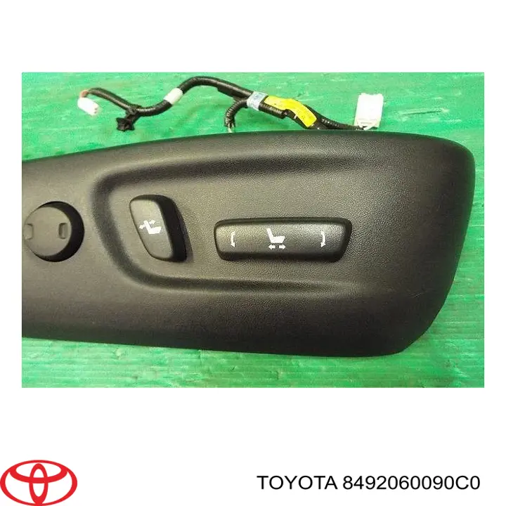 Блок кнопок механизма регулировки сиденья Toyota 8492060090C0 цена, от 15.20 USD