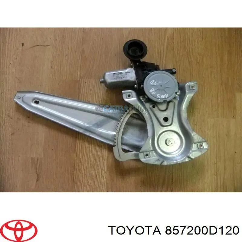 Мотор стеклоподъемника двери задней правой на Toyota RAV4 III 