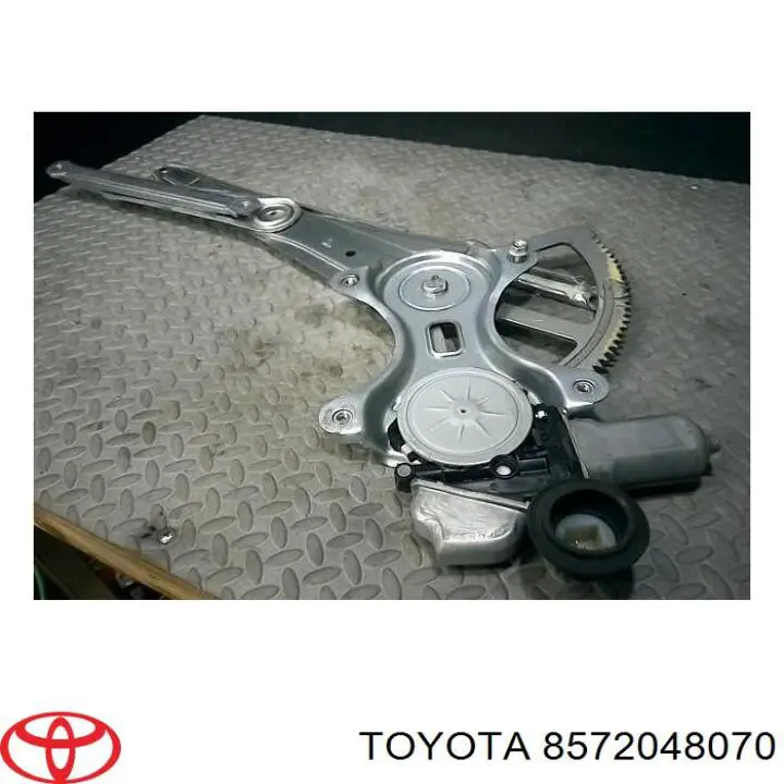Мотор стеклоподъемника водительской двери Toyota 8572048070 цена, от 95.90 USD