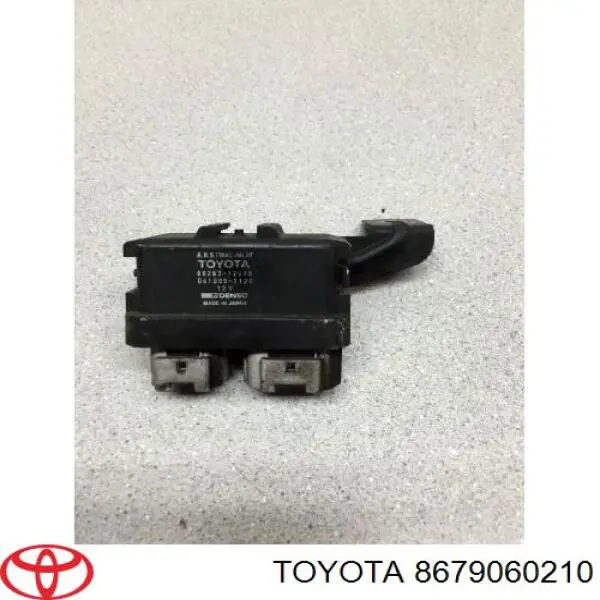 Камера заднего вида Toyota 8679060210
