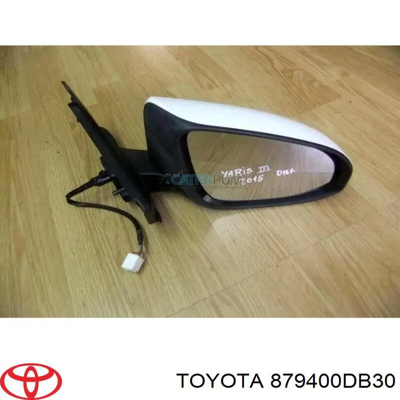 879400DB30 Toyota Левое боковое зеркало