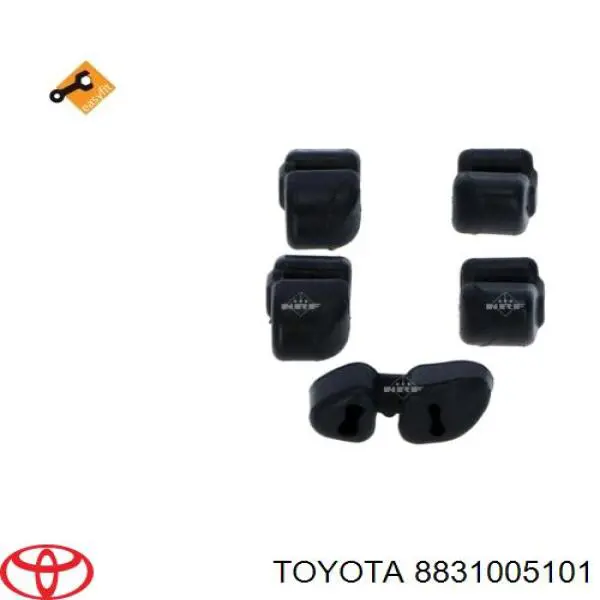 Компрессор кондиционера 8831005101 Toyota