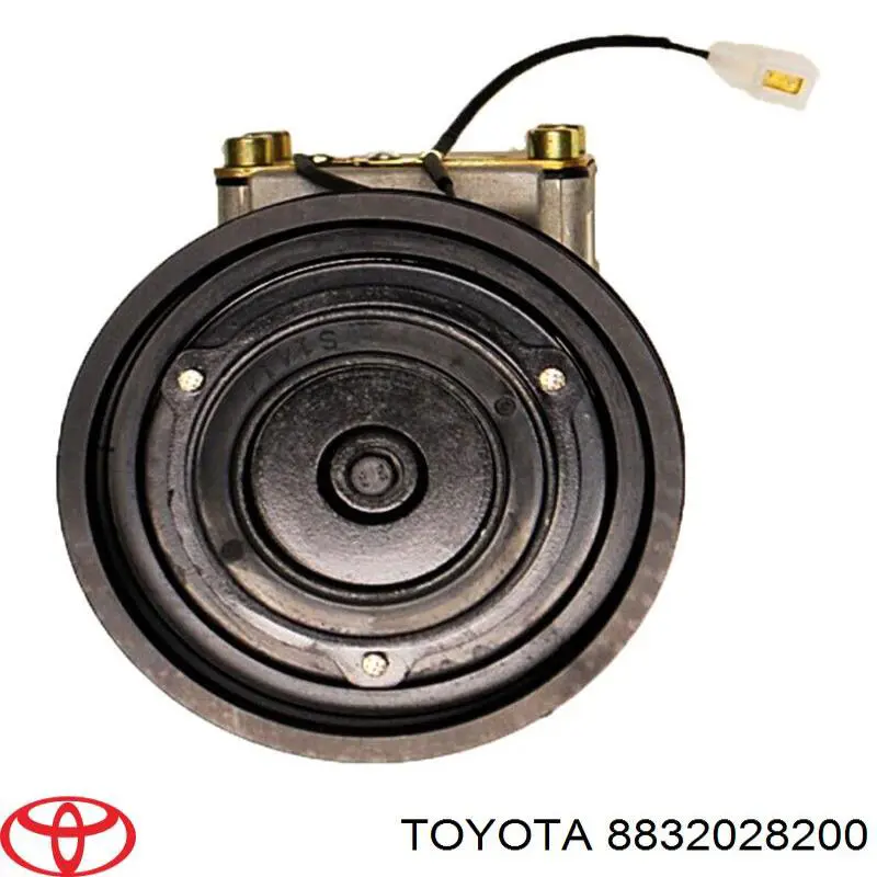 Компрессор кондиционера 8832028200 Toyota