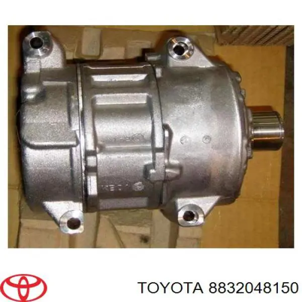 Компрессор кондиционера TOYOTA 8832048150