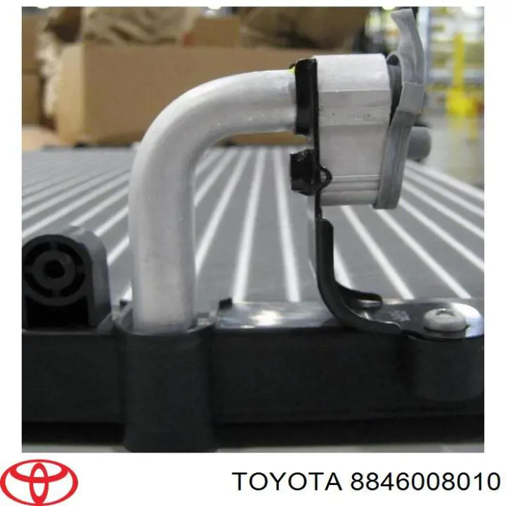 8846008010 Toyota Конденсатор