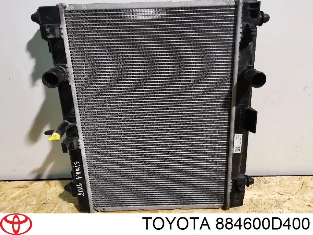 884600D400 Toyota радиатор кондиционера