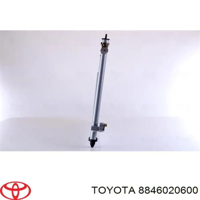 Радиатор кондиционера 8846020600 Toyota