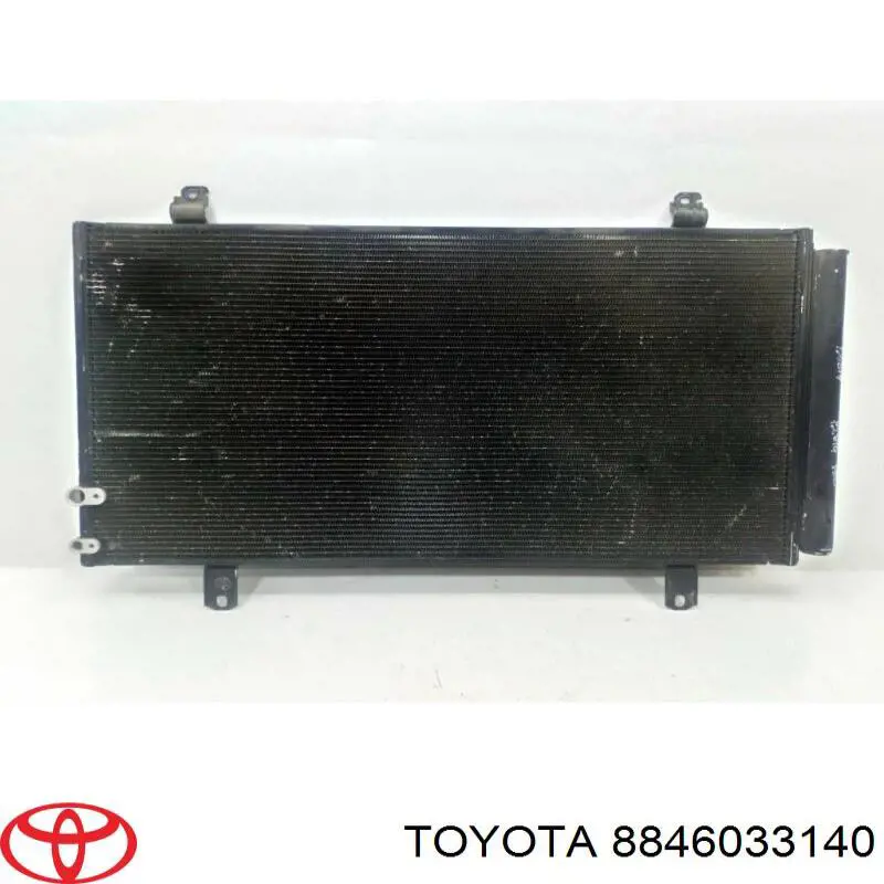 Радиатор кондиционера Toyota 8846033140