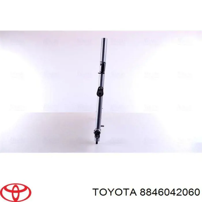 Радиатор кондиционера 8846042060 Toyota