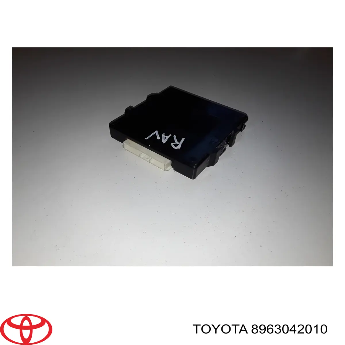 Модуль управления (ЭБУ) раздаточной коробкой Toyota 8963042010 цена, от 10.21 USD