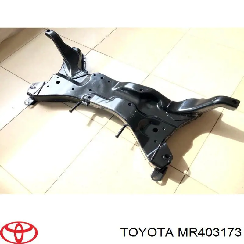 MR403173 Mitsubishi Подрамник передней подвески