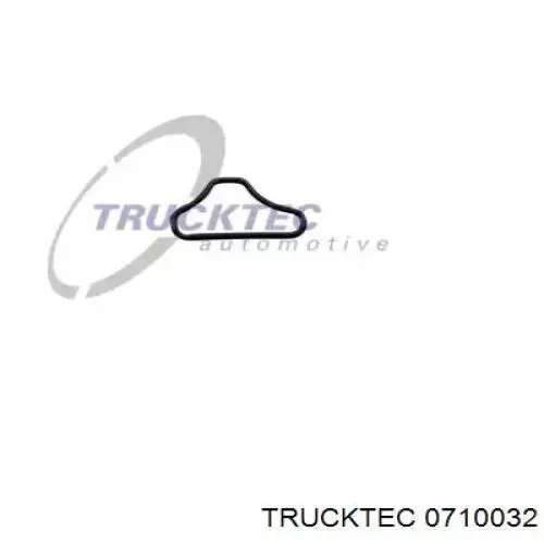 07.10.032 Trucktec фланец системы охлаждения (тройник)