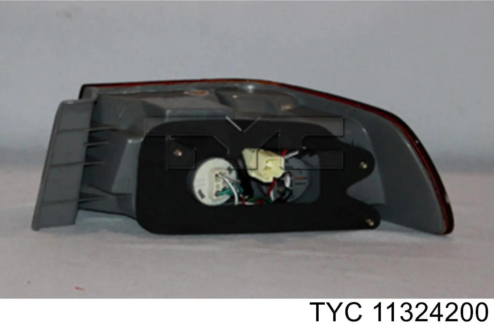 Фонарь задний левый 11324200 TYC