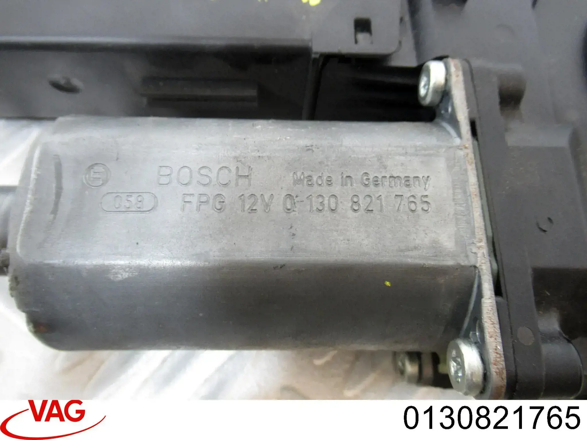 Мотор стеклоподъемника водительской двери Bosch 0130821765 цена, от 14.63 USD
