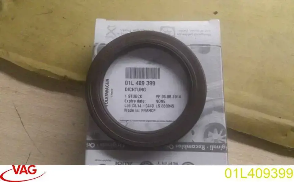 Купить 01L409399 VAG Левый сальник полуоси
