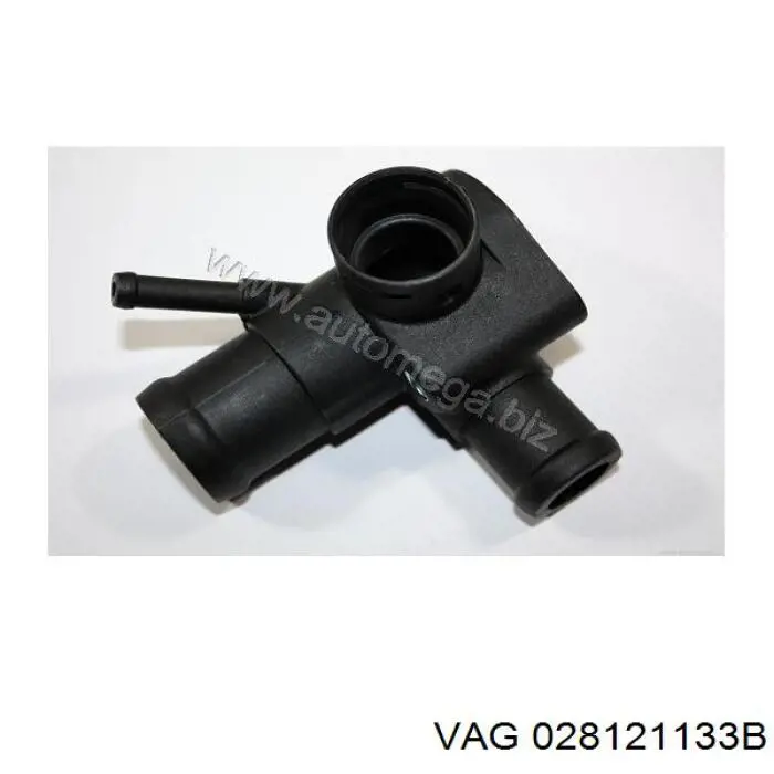 Фланец системы охлаждения 028121133B VAG