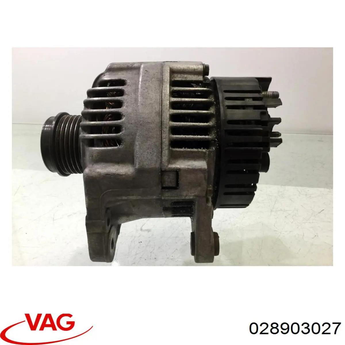 Генератор 028903027 VAG