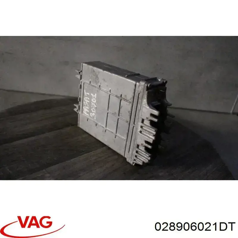 Блок управления двигателем 0281001656 Bosch