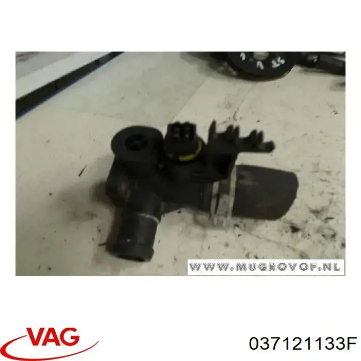 Фланец системы охлаждения 037121133F VAG