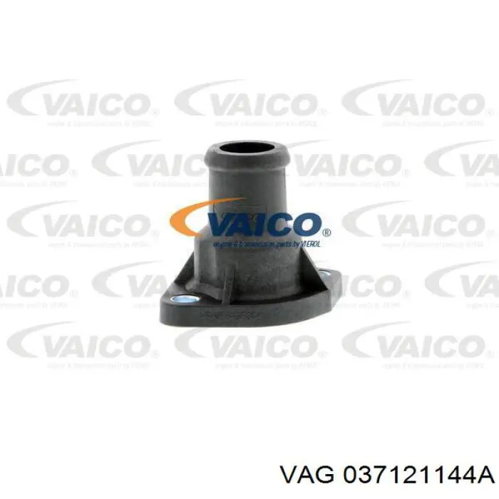 Фланец системы охлаждения 037121144A VAG