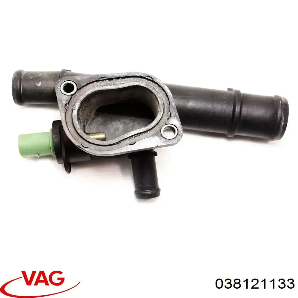 Фланец системы охлаждения 038121133 VAG