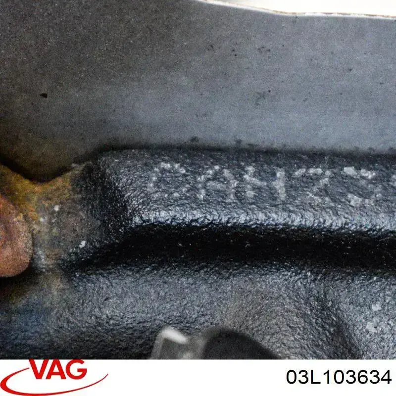 Направляющая индикатора уровня масла в двигателе 03L103634 VAG