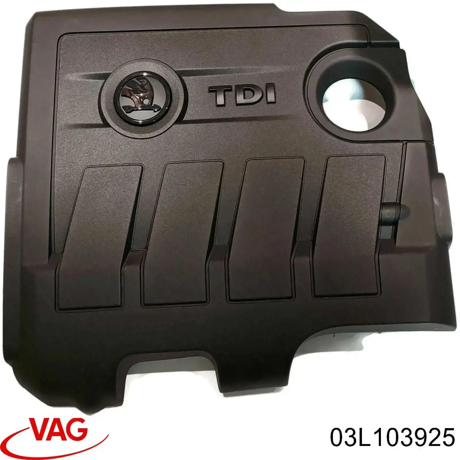 Крышка двигателя 03L103925 VAG