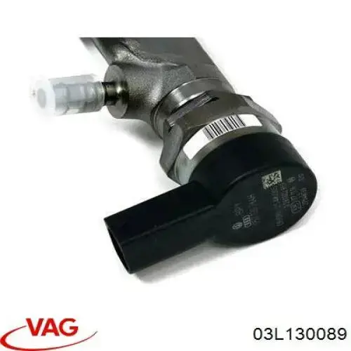 Распределитель топлива (рампа) 03L130089 VAG
