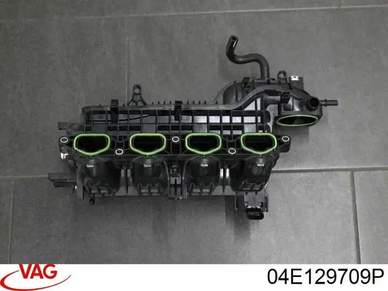 Впускной коллектор V104475 VEMO/Vaico