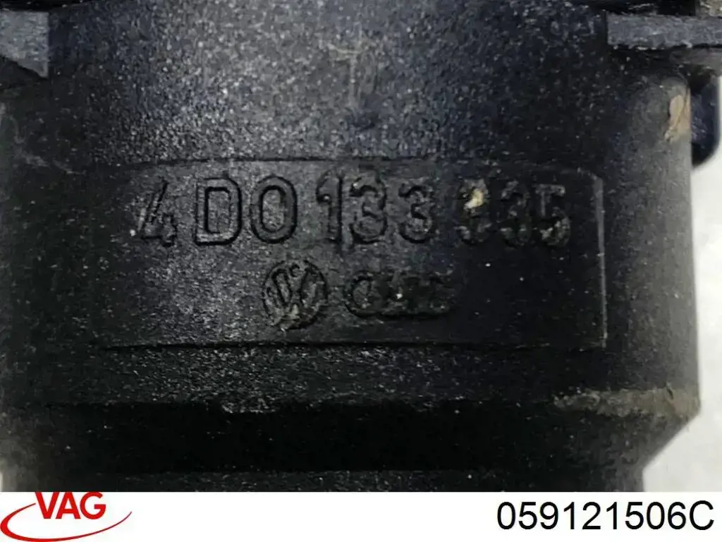 Flange do sistema de esfriamento (união em T) para Audi A7 (4GA)