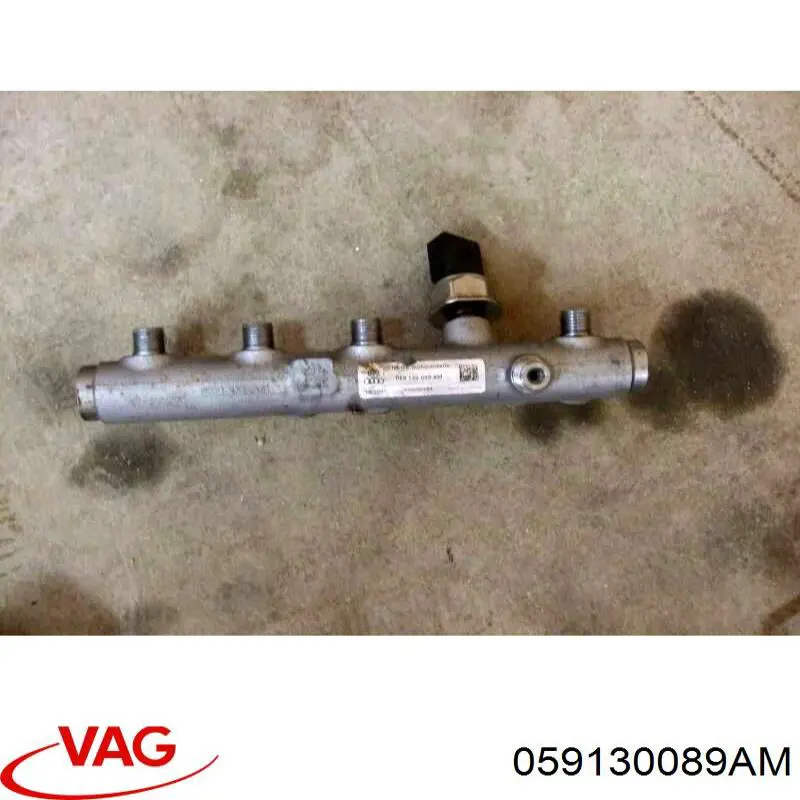 Распределитель топлива (рампа) левый 059130089AM VAG