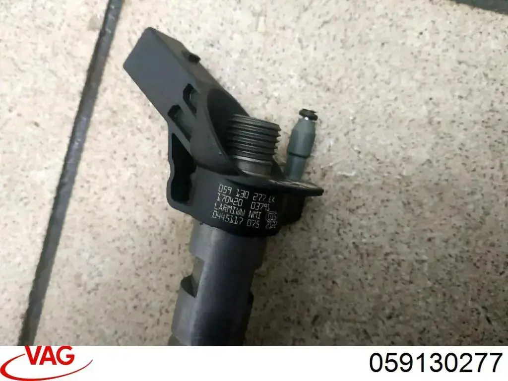 059130277 VAG Топливные форсунки