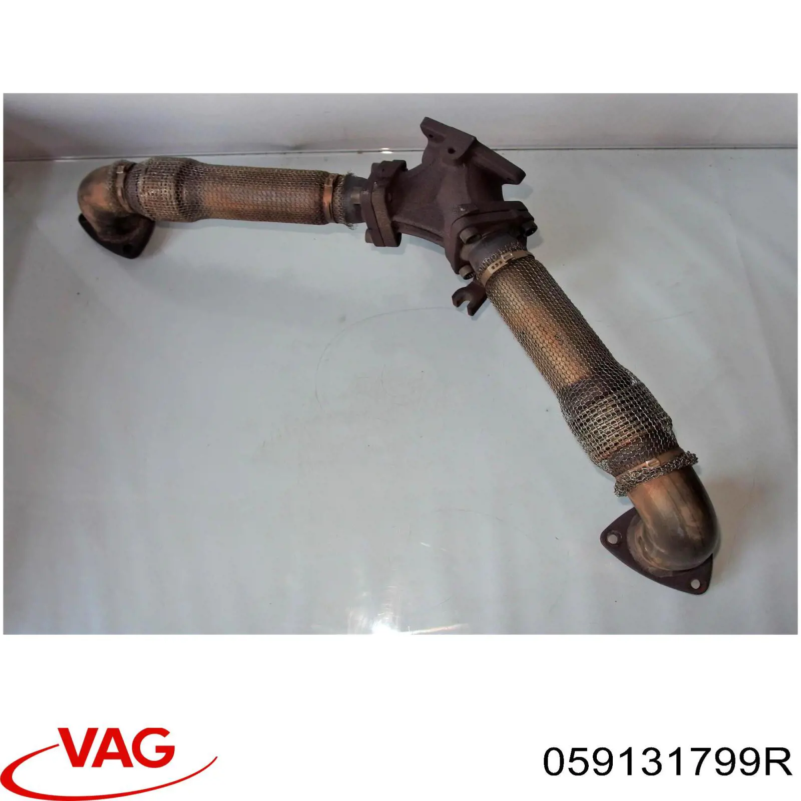 Коллектор выпускной VAG 059131799R