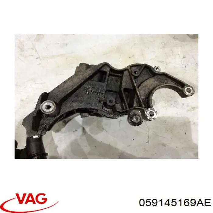 Кронштейн насоса ГУР 059145169AE VAG