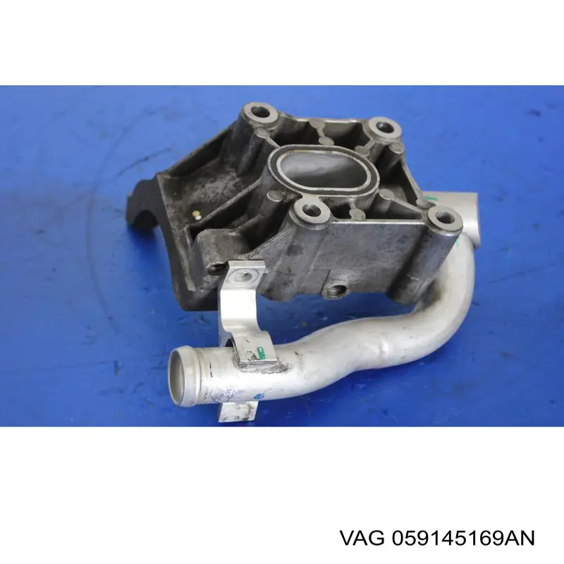 059145169AN VAG Кронштейн компрессора кондиционера