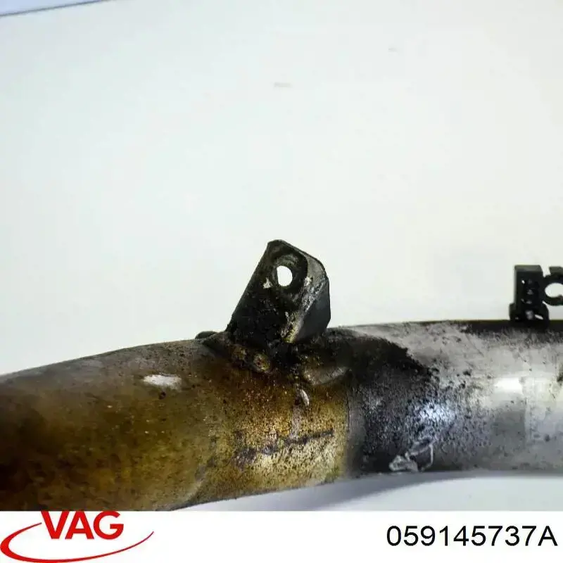 Патрубок интеркулера 059145737A VAG