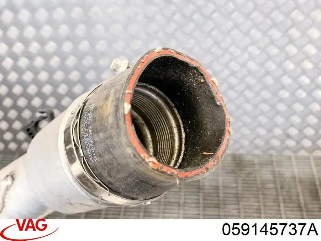 Шланг/патрубок интеркуллера VAG 059145737A цена, от 6.33 USD