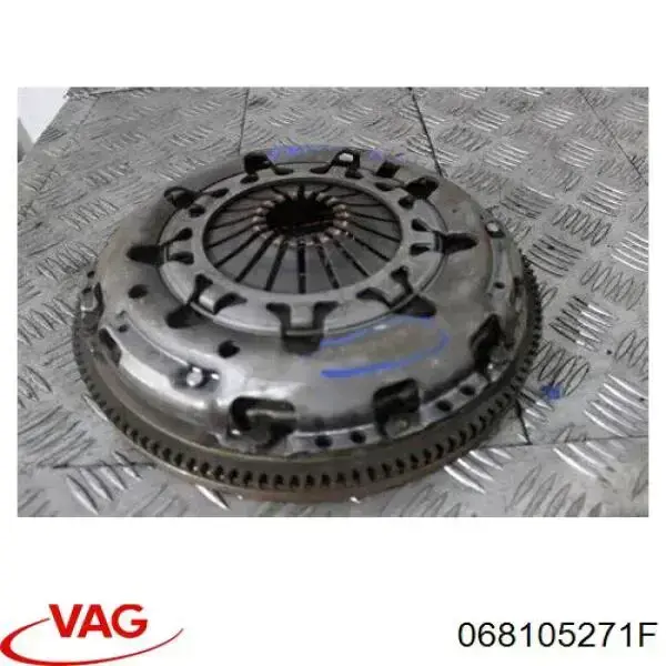 068105271F VAG volante de motor