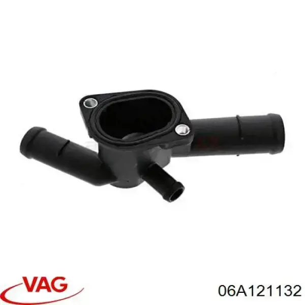Фланец системы охлаждения 06A121132 VAG