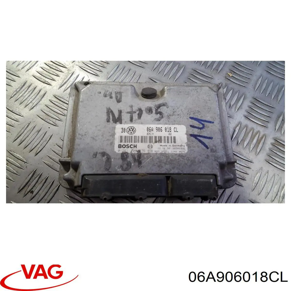Блок управления двигателем 06A906018CL VAG
