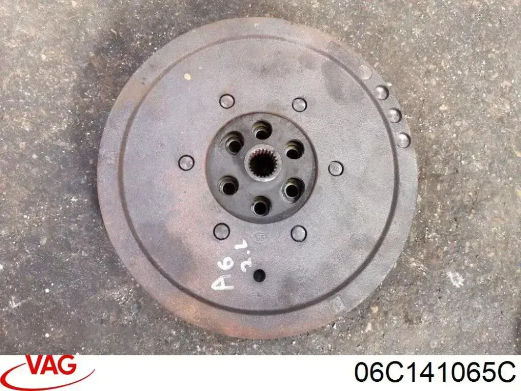 Маховик сцепления VAG 06C141065C