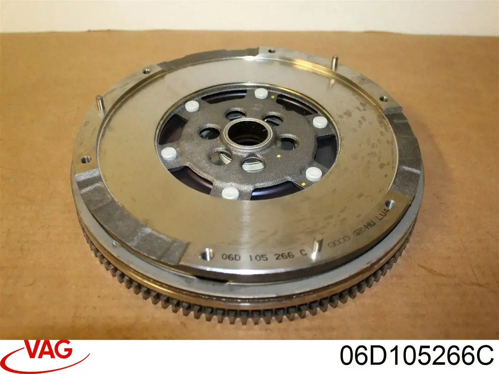 Купить 06D105266C VAG Маховик с зубчатым ободом